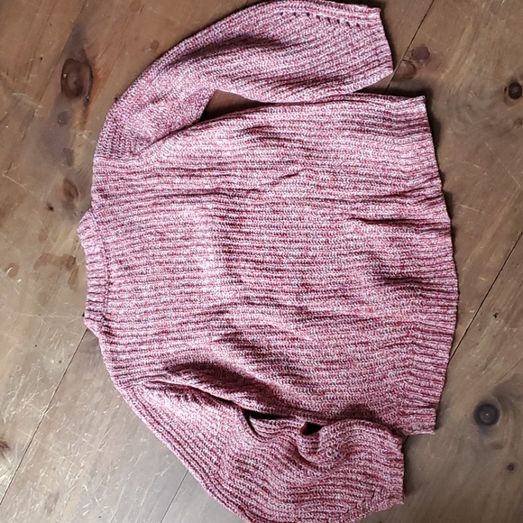 Universal Threads sweater - Picture 4 of 5